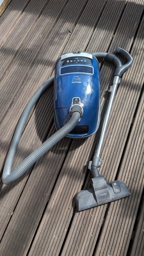 Miele vacuum cleaner full - vacuum,