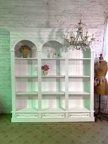 Painted cottage shabby - painted,
