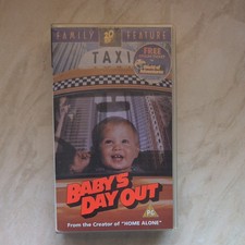 Baby's Day Out -  1994 VHS -