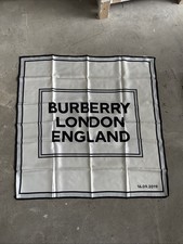 Burberry Show Invite Sill