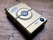 Pokemon Pokédex Deluxe 2001 Gold Tiger