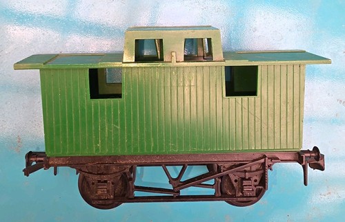 Triang big train caboose - big,