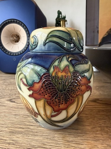Moorcroft ginger jar of - 💥,