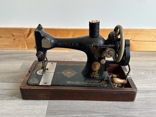 Singer vintage hand crank - hand,