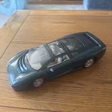 Maisto Jaguar XJ220 1/18 Scale