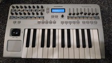 Novation Remote 25 Midi