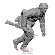 SOL RESIN FACTORY MM759, WWII German SS Infantry with Kar98k (1 Figure.) , 1/35