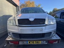SKODA OCTAVIA VRS MK2 COMPLETE FRONT BUMPER FOG LIGHT SILVER F7T 2004 - 2008   