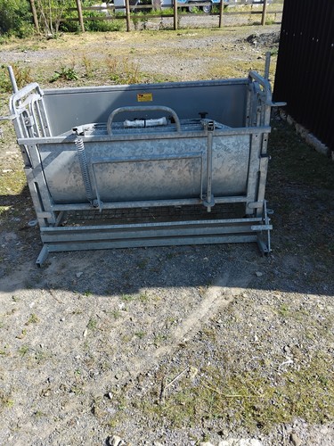 Sheep turnover crate - turnover,