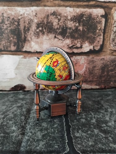Mini world globe sindy doll - world,