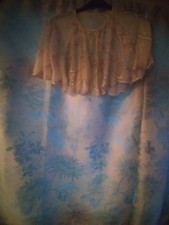 Preowed Dp L Cape Bridal Shawl