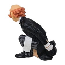 Funny Butler Figurine Kneeling
