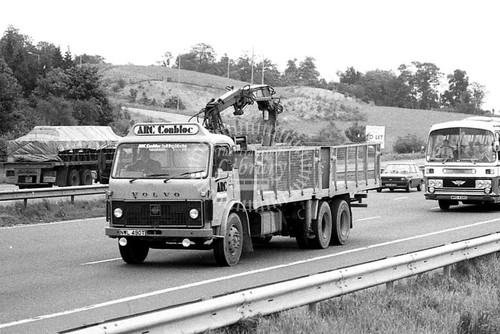 Photo amey roadstone volvo f86 - amey,