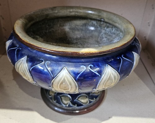 Antique royal doulton - royal,