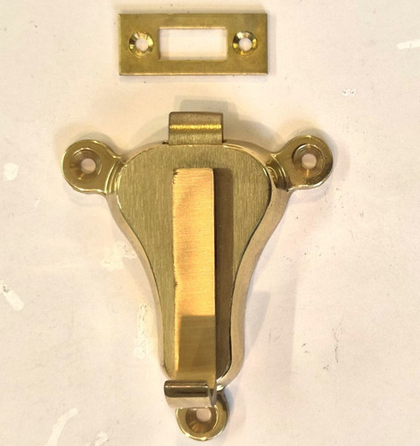 Brass banjo catch - antique, tilt