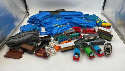 Tomy thomas the tank engine - tomy,