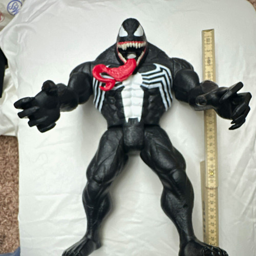 Hasbro marvel venom action - venom,