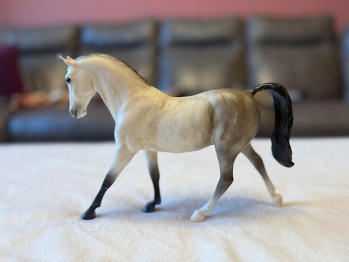 Breyer 642 dapple grey - breyer,