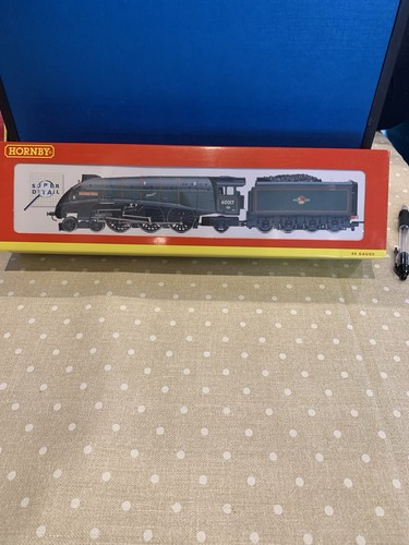 Hornby r2266 class - hornby, a4