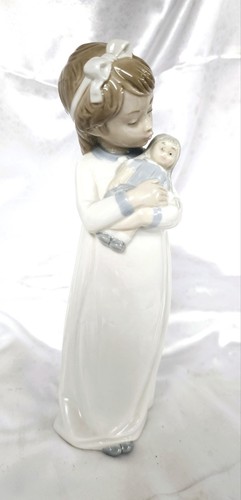 Lladro nao ready for - ready,