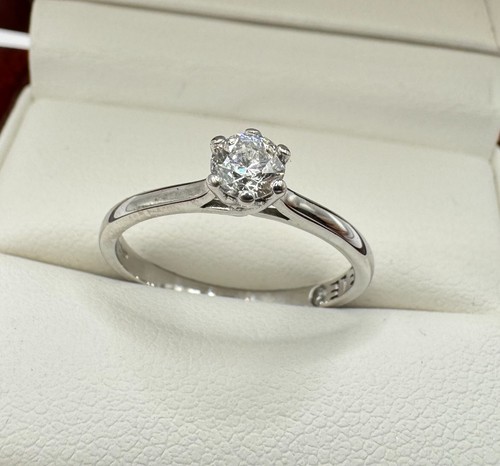 18ct white gold 25ct - 18ct,