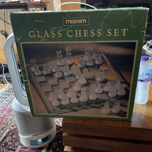 Glass maxim chess set with - glass,
