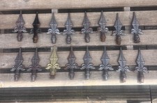16 medium 150mm high Antique Fleur De Lis Cast Iron Railing Finials.
