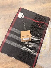 100% Genuine Cashmere Burberry Scarf Black with gift bag.