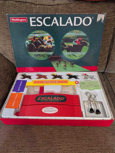 Vintage escalado horse - horse, racing
