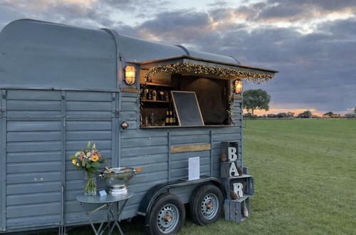 Horsebox bar professionally - bar,