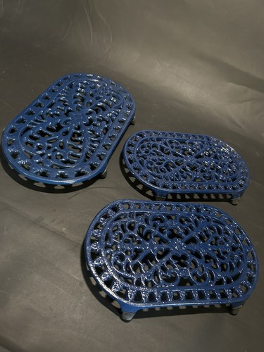 Cast iron trivets set - cast,