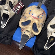 SCREAM VS JASON MASK