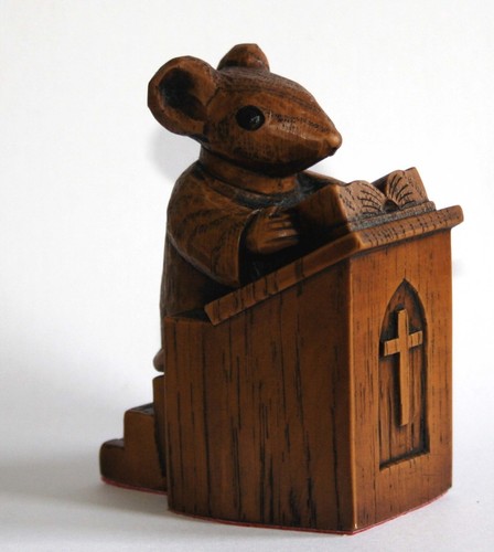 Church mouse vicar - vicar, pulpit