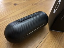 Oakley Large Carbon Vault