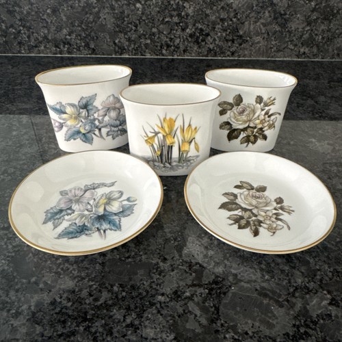 Royal worcester floral pattern - royal,