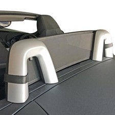 Wind deflector fits a BMW Z4