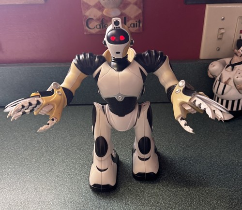 Woweee 2005 robosapien mini - v2,