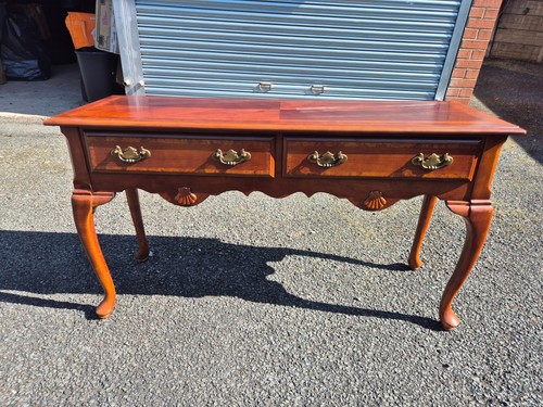 Georgian style walnut - style, side