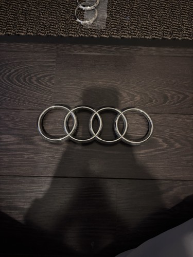 Audi front badge - genuine,