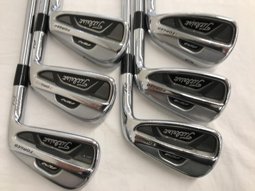 Titleist right handed - right, set