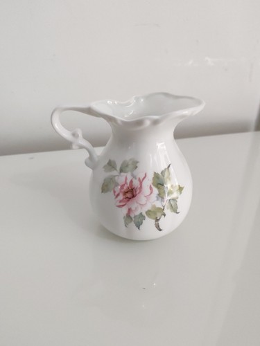 Vintage hadida bathroom - vintage,