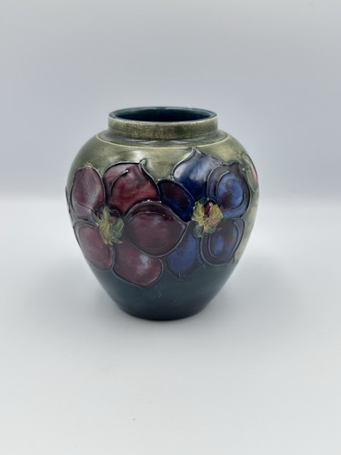 Vintage william moorcroft - william,