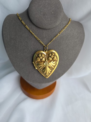 Vintage repousse heart locket - heart,