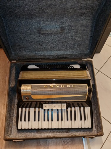 Accordion hohner lucia iii - hohner,
