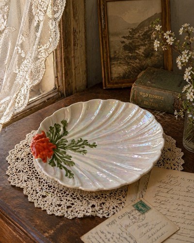 Carlton ware lustre shell - carlton,
