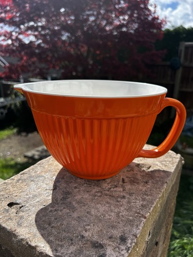 Vintage precidio orange retro - vintage,