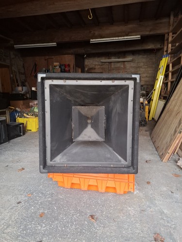Long through mid top speaker - long,