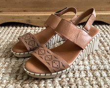 Pavers Womens Tan Brown