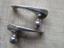 BRITISH LEYLAND QUARTER WINDOW CATCH HANDLES POSS AUSTIN 1100, 1300 N.O.S.
