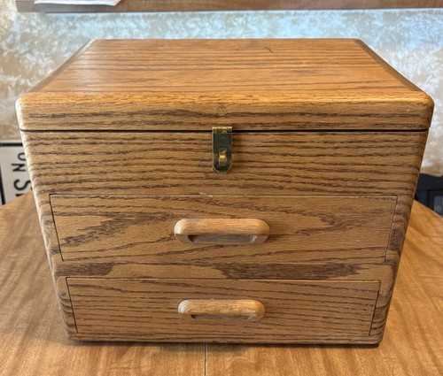 Custom oak chest hinged lid - oak,